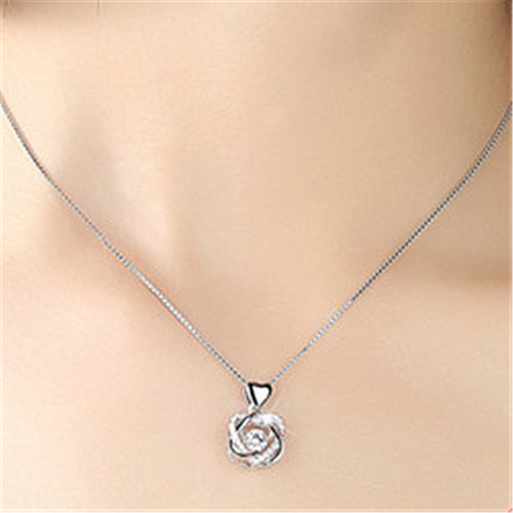 Caja Rosa Metálica para Joyería con Diseño Elegante