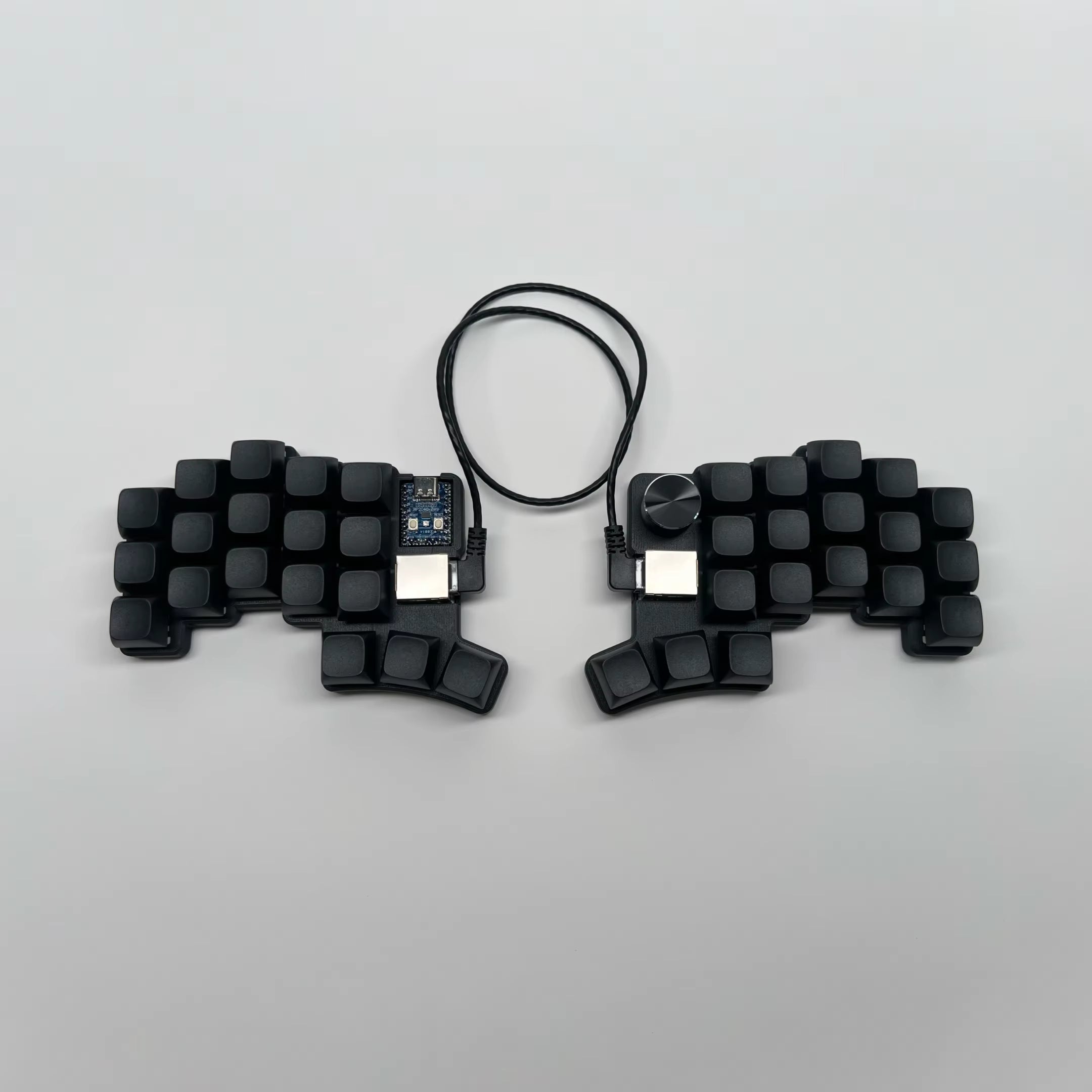 Teclado Dividido Cheapino V2 Mecánico QMK con Cable