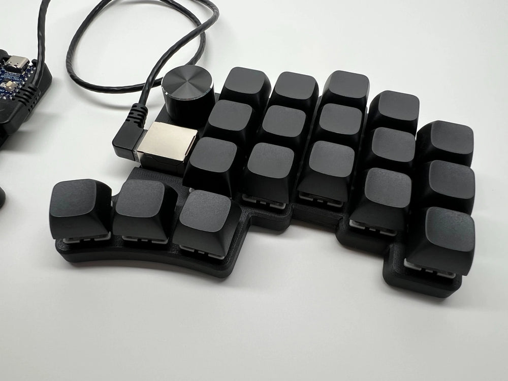 Teclado Dividido Cheapino V2 Mecánico QMK con Cable